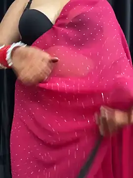 Snapshot of Diya_Chopra chatting on 10/10/25, 04:35 Diya Chopra online show from 10/10/25, 04:35