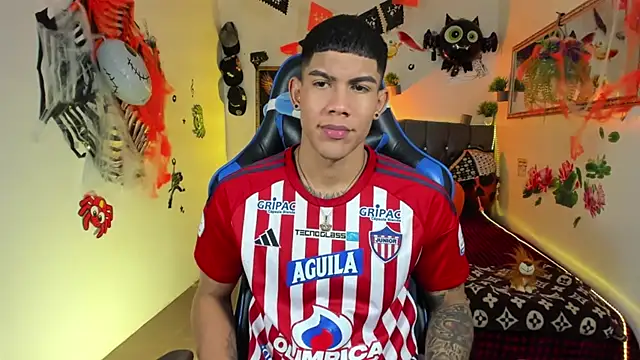 Damian latinxxx online show from 10/24/25, 03:05