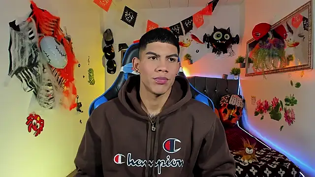 Damian latinxxx online show from 10/25/25, 03:06