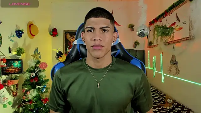 Damian latinxxx online show from 11/26/25, 03:17