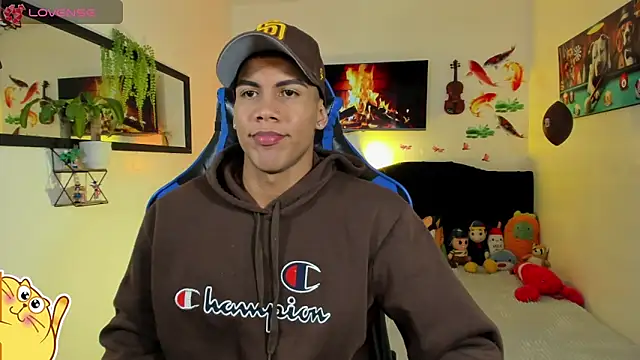Snapshot of Damian_latinxxx chatting on 05/20/26, 03:25 Damian latinxxx online show from 05/20/26, 03:25