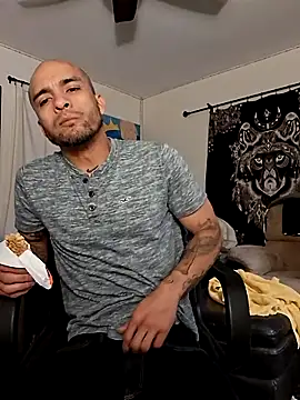 Snapshot of JohnnyDeep187 chatting on 11/17/25, 09:13 JohnnyDeep187 online show from 11/17/25, 09:13