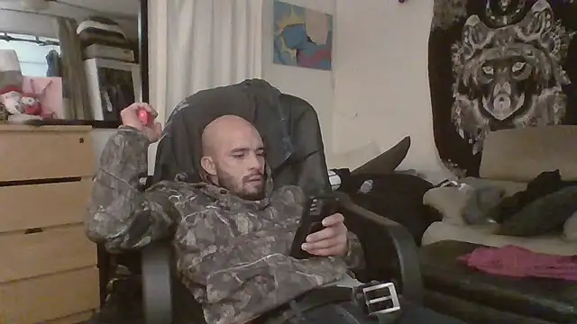 Snapshot of JohnnyDeep187 chatting on 02/24/25, 07:33 JohnnyDeep187 online show from 02/24/25, 07:33