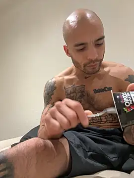 Snapshot of JohnnyDeep187 chatting on 09/29/25, 09:38 JohnnyDeep187 online show from 09/29/25, 09:38