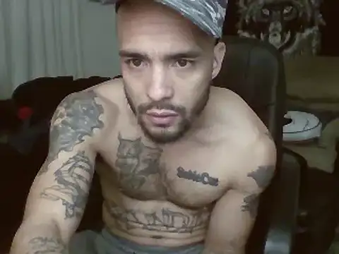 Snapshot of JohnnyDeep187 chatting on 01/08/25, 11:21 JohnnyDeep187 online show from 01/08/25, 11:21