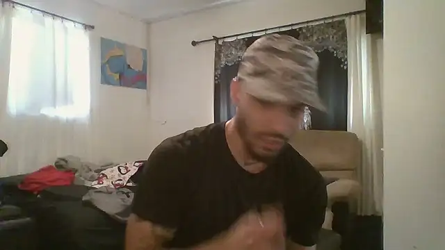 Snapshot of JohnnyDeep187 chatting on 01/07/25, 11:14 JohnnyDeep187 online show from 01/07/25, 11:14