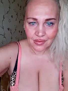 IsabellaBoni online show from 11/23/25, 07:18