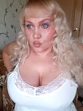 IsabellaBoni online show from 04/01/26, 06:04