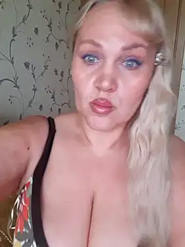 IsabellaBoni online show from 04/28/26, 06:29