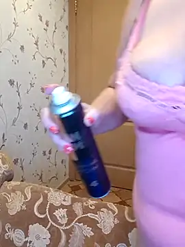 IsabellaBoni online show from 11/18/25, 06:50