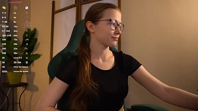 brendacom online show from 10/13/25, 05:42