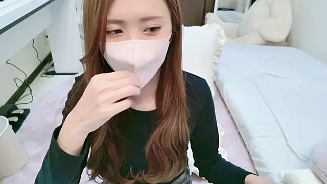 Snapshot of -SHINON- chatting on 01/12/25, 02:30 -SHINON- online show from 01/12/25, 02:30
