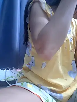 Snapshot of Baby-sexytits18 chatting on 09/21/25, 11:32 Baby-sexytits18 online show from 09/21/25, 11:32