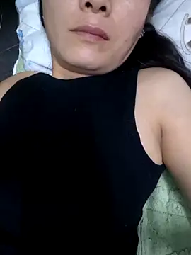 Snapshot of Baby-sexytits18 chatting on 12/17/25, 02:44 Baby-sexytits18 online show from 12/17/25, 02:44