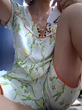 Snapshot of Baby-sexytits18 chatting on 10/30/25, 10:13 Baby-sexytits18 online show from 10/30/25, 10:13