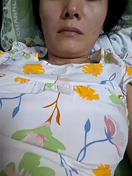 Snapshot of Baby-sexytits18 chatting on 11/06/25, 11:47 Baby-sexytits18 online show from 11/06/25, 11:47