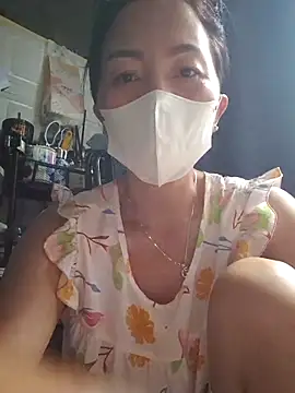 Snapshot of Baby-sexytits18 chatting on 11/02/25, 11:43 Baby-sexytits18 online show from 11/02/25, 11:43