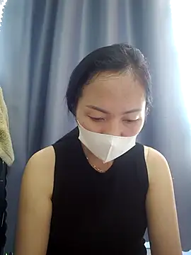 Snapshot of Baby-sexytits18 chatting on 12/01/25, 12:44 Baby-sexytits18 online show from 12/01/25, 12:44