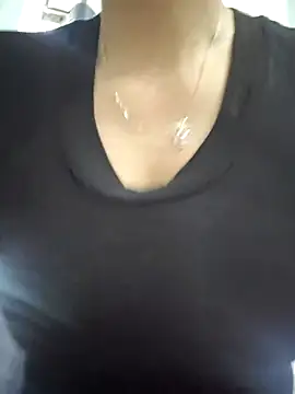 Snapshot of Baby-sexytits18 chatting on 11/25/25, 01:06 Baby-sexytits18 online show from 11/25/25, 01:06