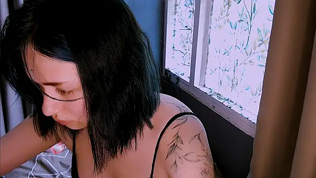 Snapshot of candy_lina chatting on 09/28/25, 05:47 candy lina online show from 09/28/25, 05:47