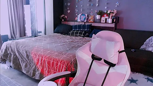 Snapshot of candy_lina chatting on 09/20/25, 07:24 candy lina online show from 09/20/25, 07:24