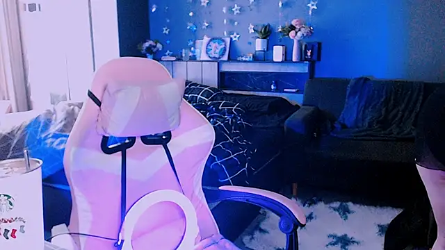 Snapshot of candy_lina chatting on 10/04/25, 06:59 candy lina online show from 10/04/25, 06:59