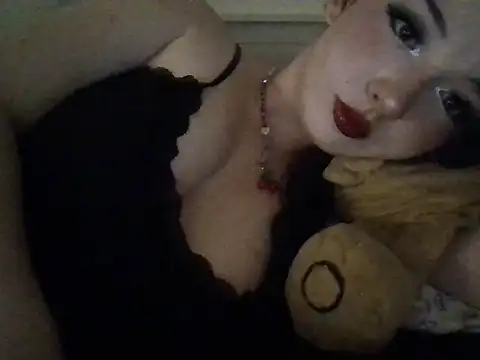Snapshot of Cerisee04 chatting on 10/16/25, 09:34 Cerisee04 online show from 10/16/25, 09:34