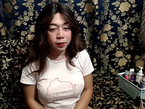urprincessnicolexxx online show from 05/18/26, 09:25