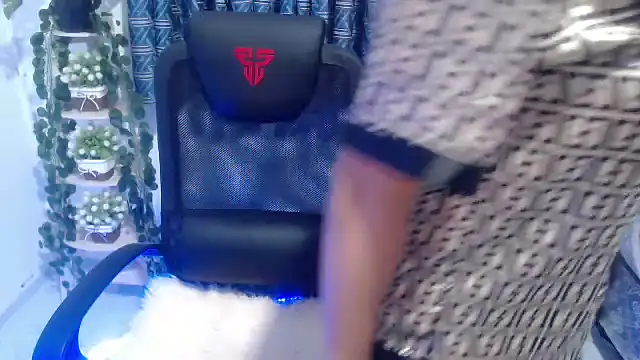 Snapshot of urprincessnicolexxx chatting on 09/12/25, 10:09 urprincessnicolexxx online show from 09/12/25, 10:09