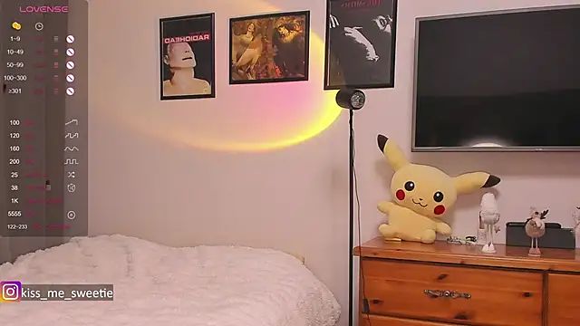 Ashley Mintt online show from 12/03/25, 09:53