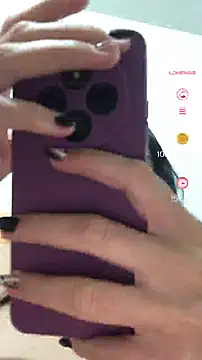 Snapshot of Catmila94 chatting on 10/14/25, 04:13 Catmila94 online show from 10/14/25, 04:13