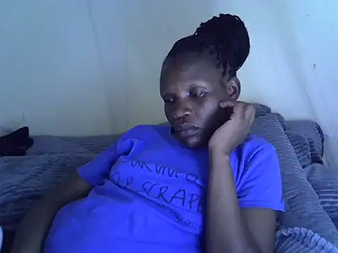 Snapshot of Sweet_serah chatting on 10/15/25, 03:31 Sweet serah online show from 10/15/25, 03:31