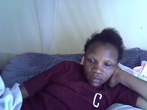 Snapshot of Sweet_serah chatting on 11/18/25, 03:43 Sweet serah online show from 11/18/25, 03:43