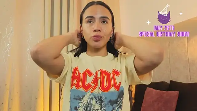 Snapshot of Zara_dulce chatting on 05/13/26, 12:12 Zara dulce online show from 05/13/26, 12:12
