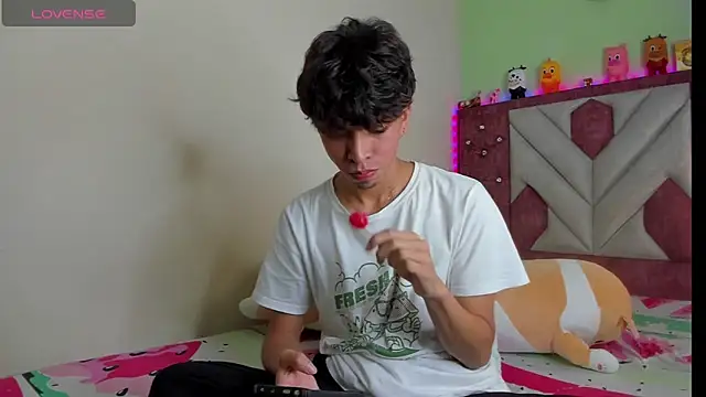 Santy carrington online show from 11/25/25, 01:39