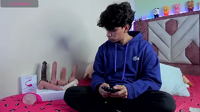 Santy carrington online show from 09/23/25, 03:46