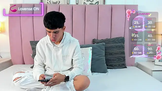 Santy carrington online show from 03/12/26, 08:24