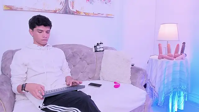 Santy carrington online show from 04/13/26, 01:59