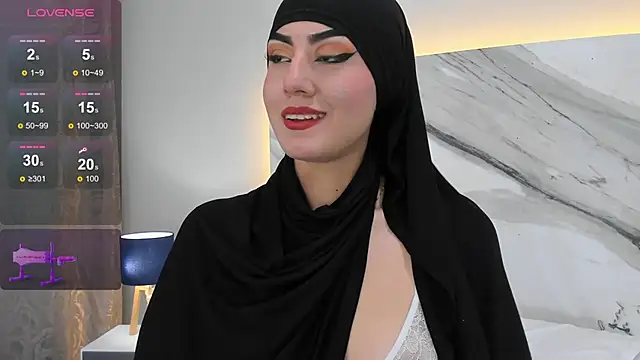 Snapshot of fatimarab chatting on 12/28/24, 04:30 fatimarab online show from 12/28/24, 04:30