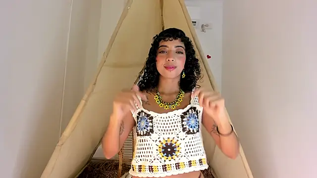 Ariella Ruiz online show from 10/25/25, 12:50