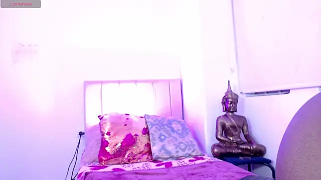 Snapshot of amara_bss_ chatting on 03/12/25, 10:59 amara bss online show from 03/12/25, 10:59