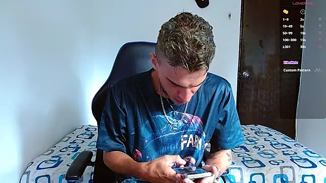 Snapshot of bray_hotboy777 chatting on 11/14/25, 03:48 bray hotboy777 online show from 11/14/25, 03:48