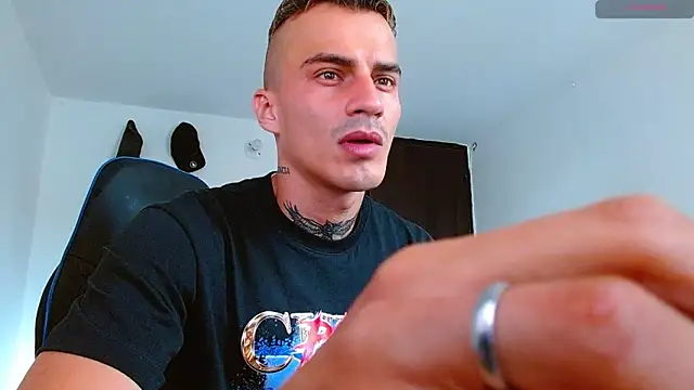 bray hotboy777 online show from 01/14/26, 03:15