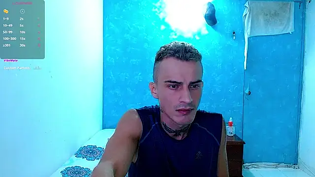 Snapshot of bray_hotboy777 chatting on 02/20/25, 11:32 bray hotboy777 online show from 02/20/25, 11:32