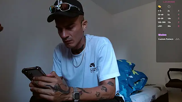 Snapshot of bray_hotboy777 chatting on 09/26/25, 02:24 bray hotboy777 online show from 09/26/25, 02:24