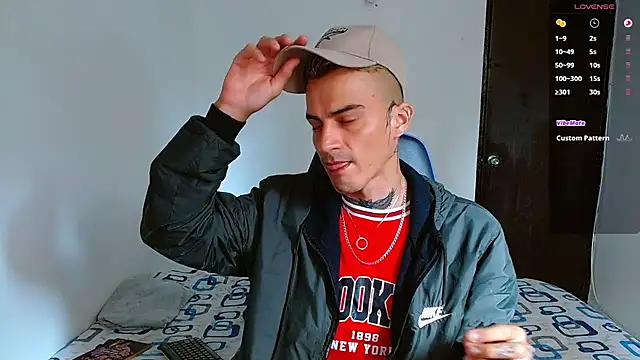 Snapshot of bray_hotboy777 chatting on 11/16/25, 03:39 bray hotboy777 online show from 11/16/25, 03:39