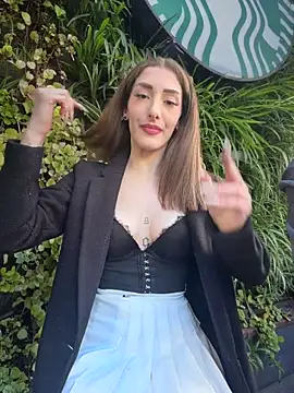 Snapshot of IvonneJoy chatting on 04/29/26, 05:17 IvonneJoy online show from 04/29/26, 05:17