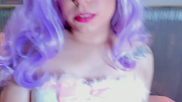 Snapshot of Vicky_Campbell_ chatting on 09/26/25, 12:17 Vicky Campbell online show from 09/26/25, 12:17