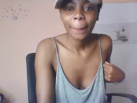 Snapshot of sweetanabella4 chatting on 11/15/25, 12:53 sweetanabella4 online show from 11/15/25, 12:53