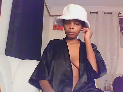 Snapshot of sweetanabella4 chatting on 03/25/26, 05:40 sweetanabella4 online show from 03/25/26, 05:40